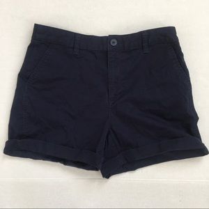 Mid waist shorts
